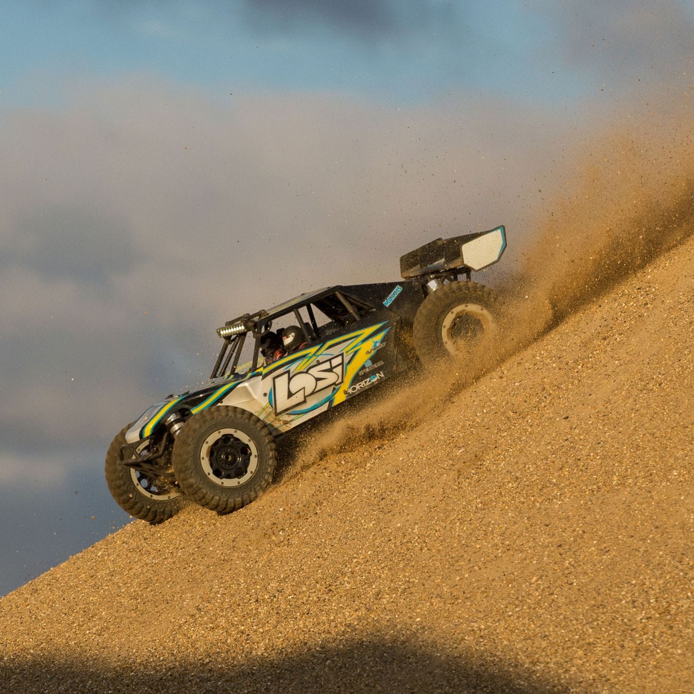 Losi Desert Buggy XL-E - Action