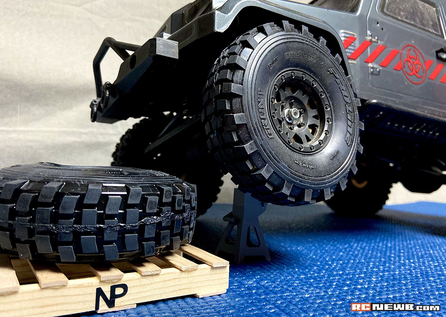 Pro-Line Grunt Tires - 6